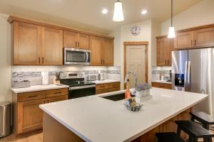 Gallery image of Game Room and Patio Pet-Friendly Oldtown Retreat in Priest River +23 photos