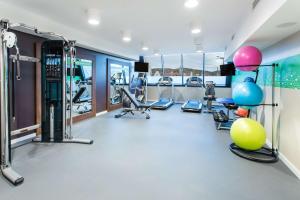 Centrum fitness w obiekcie Hampton By Hilton Gdansk Oliwa