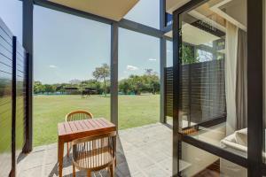 DoubleTree by Hilton Weerawila Rajawarna Resort外面的花园