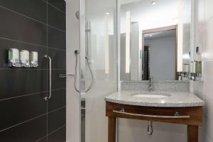 Kúpeľňa v ubytovaní Hampton By Hilton Poznan Old Town
