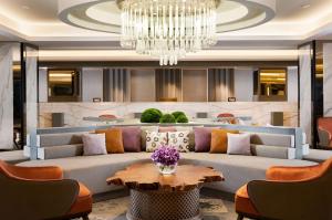 Area soggiorno di DoubleTree by Hilton Surabaya