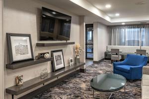 Posezení v ubytování Hampton Inn Waco North