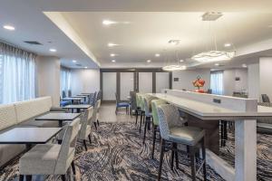 Posezení v ubytování Hampton Inn Waco North + 21 fotografií