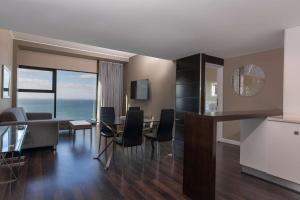 TV a/nebo společenská místnost v ubytování Radisson Blu Hotel, Port Elizabeth