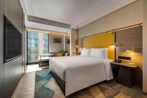 Letto o letti in una camera di Hotel Resonance Taipei, Tapestry Collection by Hilton