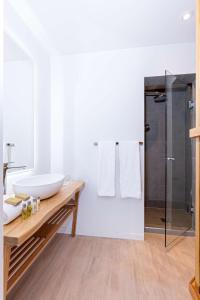 DoubleTree by Hilton Noumea Ilot Maitre Resort的一间浴室