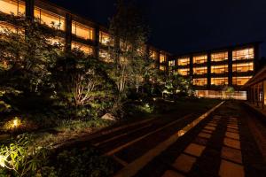 ROKU KYOTO, LXR Hotels & Resorts外面的花园