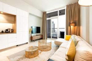 Posezení v ubytování Luxurious High-Rise 2BD Apartment - Dubai Marina