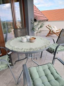 Balcon ou terrasse dans l'établissement Holiday home in Semic - Kranjska Krain 44969