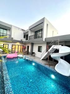 Afbeelding uit fotogalerij van Black Pearl Villa Wongamat in Noord Pattaya
