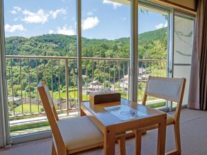 Uma vista geral da montanha ou uma vista da montanha a partir do ryokan
