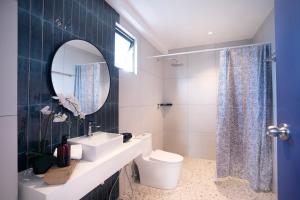 Koupelna v ubytování Ukiyo Suites
