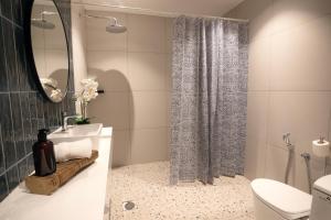 Koupelna v ubytování Ukiyo Suites
