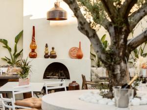 A restaurant or other place to eat at Barba Boutique Hotel