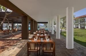 Heritance Ayurveda - All Meals and Treatments餐厅或其他用餐的地方