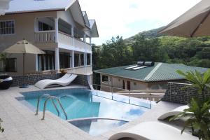 Bazén v ubytování Mountain View Hotel nebo v jeho okolí