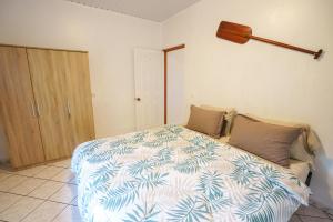 Postel nebo postele na pokoji v ubytování Noha Lodge