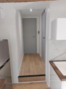 Fotografie z fotogalerie ubytování Appartement, Langres v destinaci Langres
