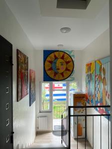 Voodi või voodid majutusasutuse Sun and Moon toas