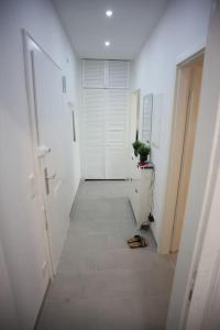 Kylpyhuone majoituspaikassa Frisch Sanierte 2 Raum Wohnung Südstadt