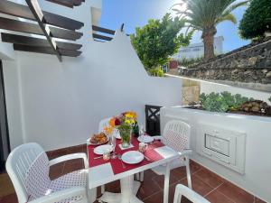 Balkón nebo terasa v ubytování Seaview Townhouse in Puerto Santiago & Los Gigantes