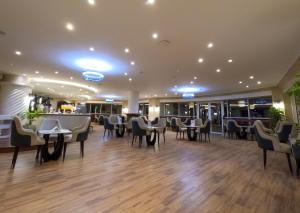 Restoran või mõni muu söögikoht majutusasutuses Ivy Cyrene Sharm Resort Adults Friendly Plus 13