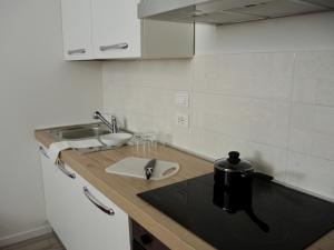 Kuhinja ili čajna kuhinja u objektu Libo House, Bologna By Short Holidays