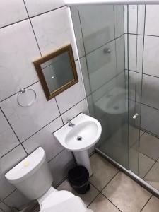 A bathroom at Pousada Do Pancho
