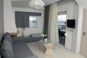 Μια τηλεόραση ή/και κέντρο ψυχαγωγίας στο Litsa Apartments