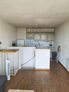 Duplex vue Mer的厨房或小厨房