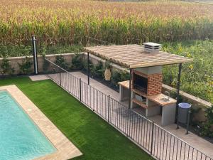 Fotografia z galérie ubytovania Ca la Joia Casa con piscina privada en la Vall d'en Bas v destinácii Les Preses + 35 fotografií