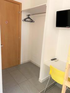 Televízia a/alebo spoločenská miestnosť v ubytovaní St Peter Rooms