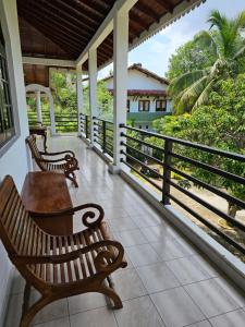 Balkoni atau teres di Green Village Negombo