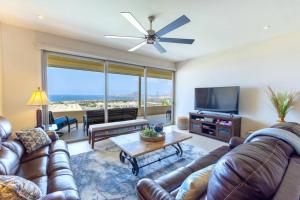 TV a/nebo společenská místnost v ubytování Hermosa vista al Arco de Cabo