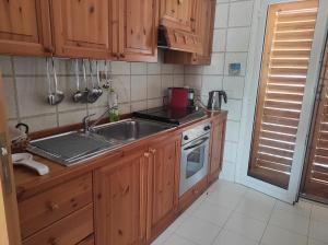 A kitchen or kitchenette at Casa Terrasini