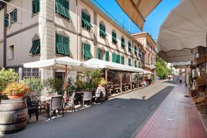 Το κτήριο όπου στεγάζεται  το διαμέρισμα