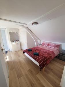 Posteľ alebo postele v izbe v ubytovaní Logement 2 pièces Au Relais Normand