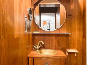 A bathroom at Le Petit Fontenay