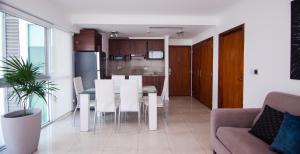 Ảnh trong thư viện ảnh của Suite 206, Riverfront, vista al río, Puerto Santa Ana, Guayaquil ở Guayaquil