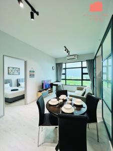 Maison life 小居屋 Jesselton Quay CityPads的休息区