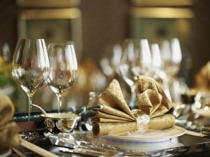 Makanan di atau berdekatan hotel