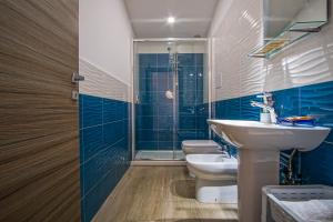 Ένα μπάνιο στο Laguna Blu Apartment - Panoramic View, Very close to the beach +52 φωτογραφίες