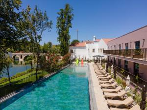 Bazén v ubytování Vila Gale Collection Tomar nebo v jeho okolí
