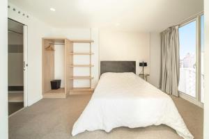 Posteľ alebo postele v izbe v ubytovaní REF 1071 - Cannes Center - 5mins to the Palais des Festivals