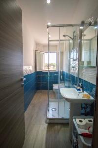 Ένα μπάνιο στο Acacia House - Few meters from the beach