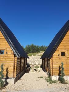 Gallery image of Vrh Đevojka Villas in Žabljak