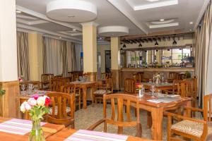 Restoran või mõni muu söögikoht majutusasutuses The Glacier Hotel Nanyuki
