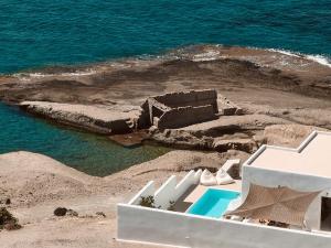 Gallery image of Infinity Villa milos in Pachaina
