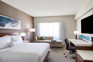 Ένα ή περισσότερα κρεβάτια σε δωμάτιο στο Delta Hotels by Marriott Phoenix Mesa