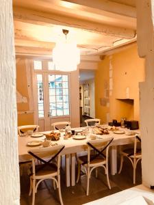 Foto dalla galleria di L’AMANTINE Chambres d’hôtes et gîte a Bourges